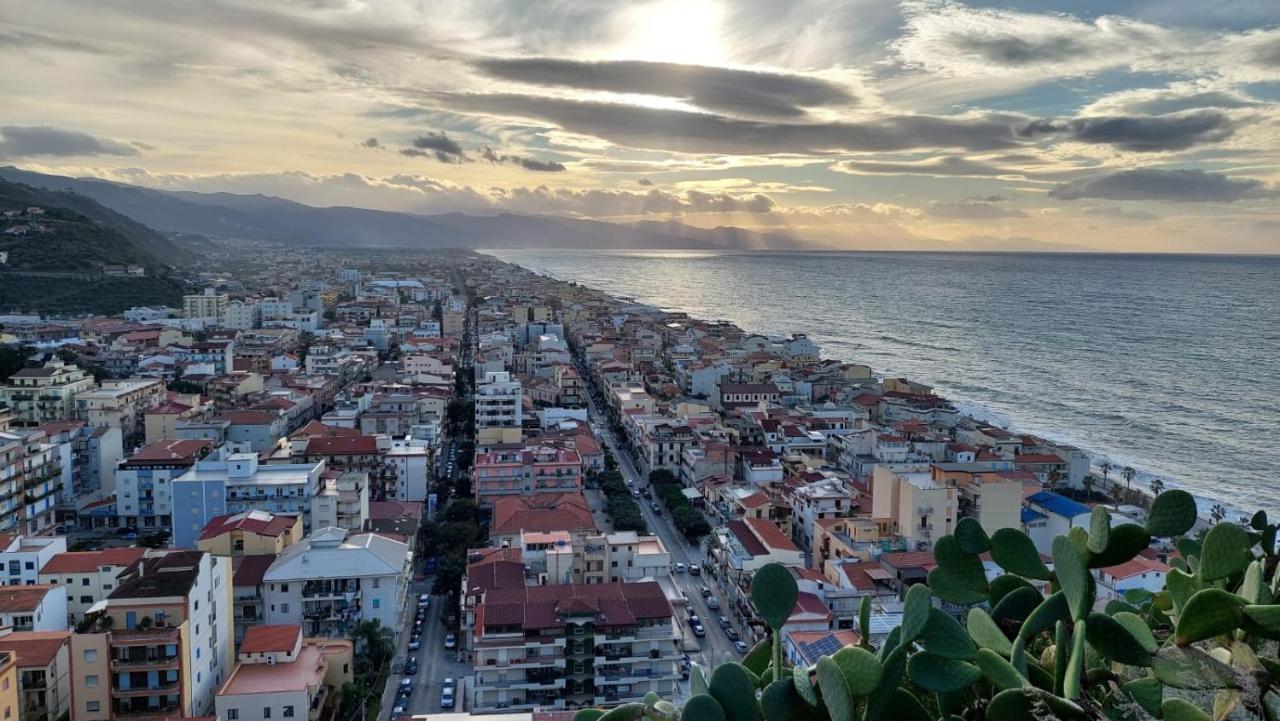 La Casa Sicula Apartment Capri Leone Екстериор снимка