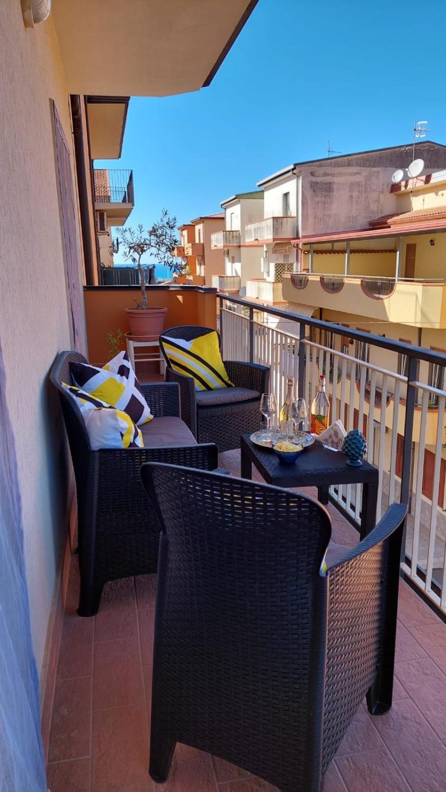 La Casa Sicula Apartment Capri Leone Екстериор снимка